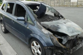 Leve vitre electrique avant droit OPEL ZAFIRA B