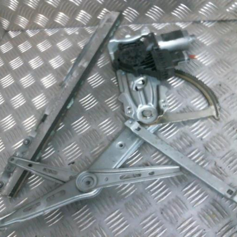 Leve vitre electrique avant gauche OPEL ZAFIRA B Photo n°2