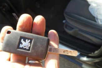 Charniere de capot PEUGEOT 407