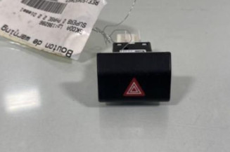 Bouton de warning SKODA SUPERB 2 Photo n°1