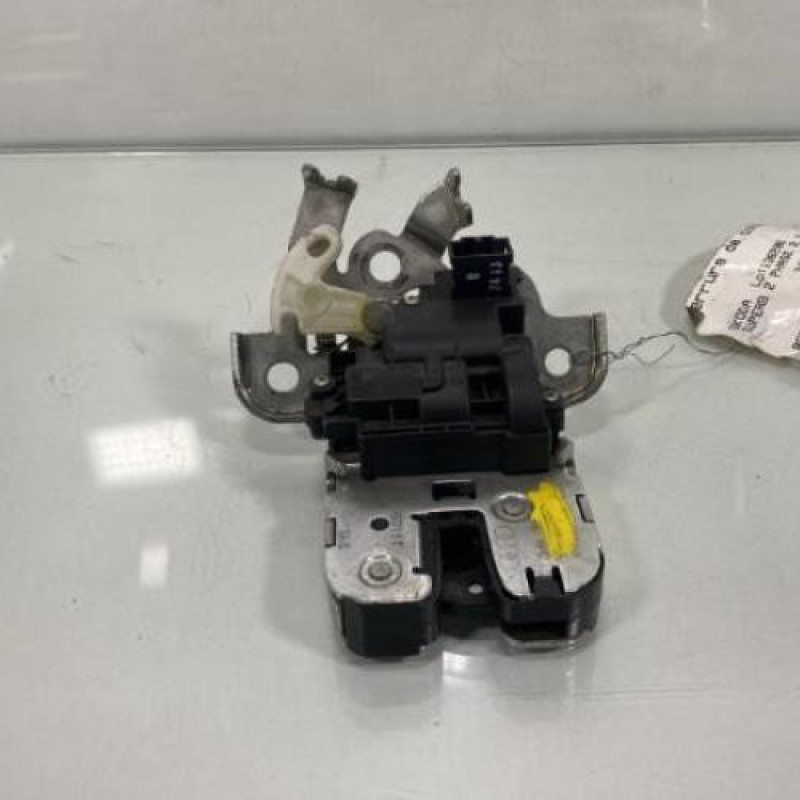 Serrure de coffre SKODA SUPERB 2 Photo n°3