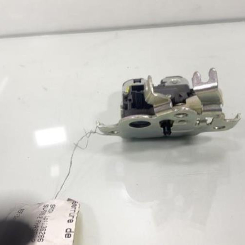 Serrure de coffre SKODA SUPERB 2 Photo n°5