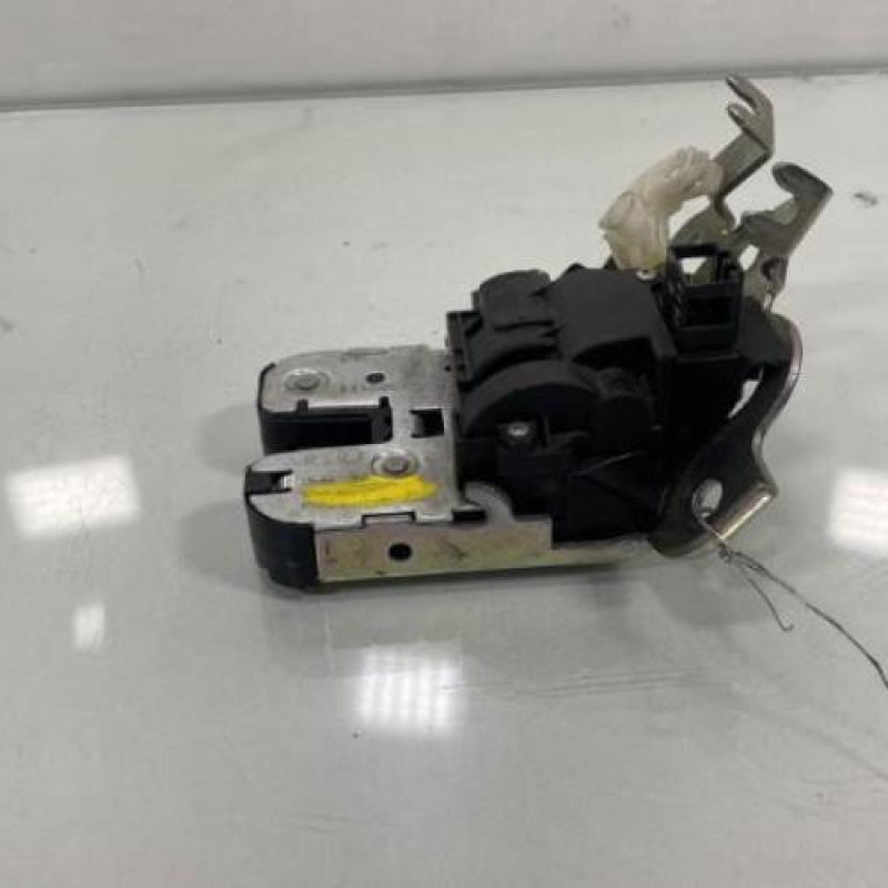 Serrure de coffre SKODA SUPERB 2 Photo n°6