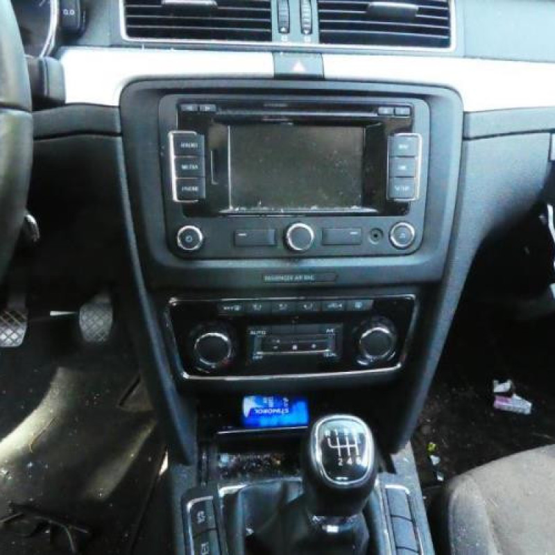 Serrure de coffre SKODA SUPERB 2 Photo n°13