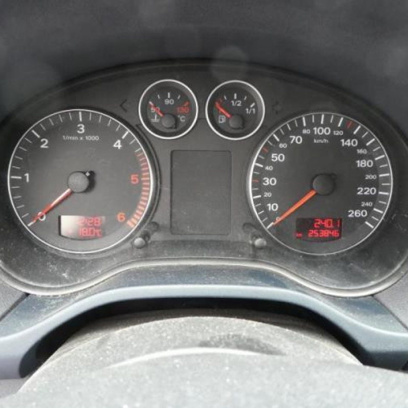 Porte avant droit AUDI A3 2 Photo n°10