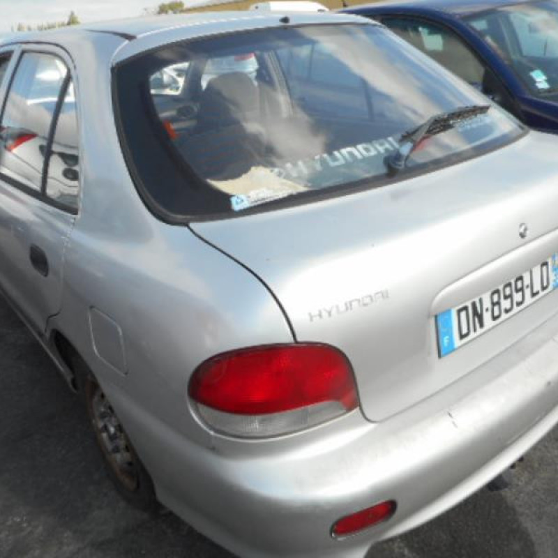 Feu arriere principal droit (feux) HYUNDAI PONY 3 Photo n°6
