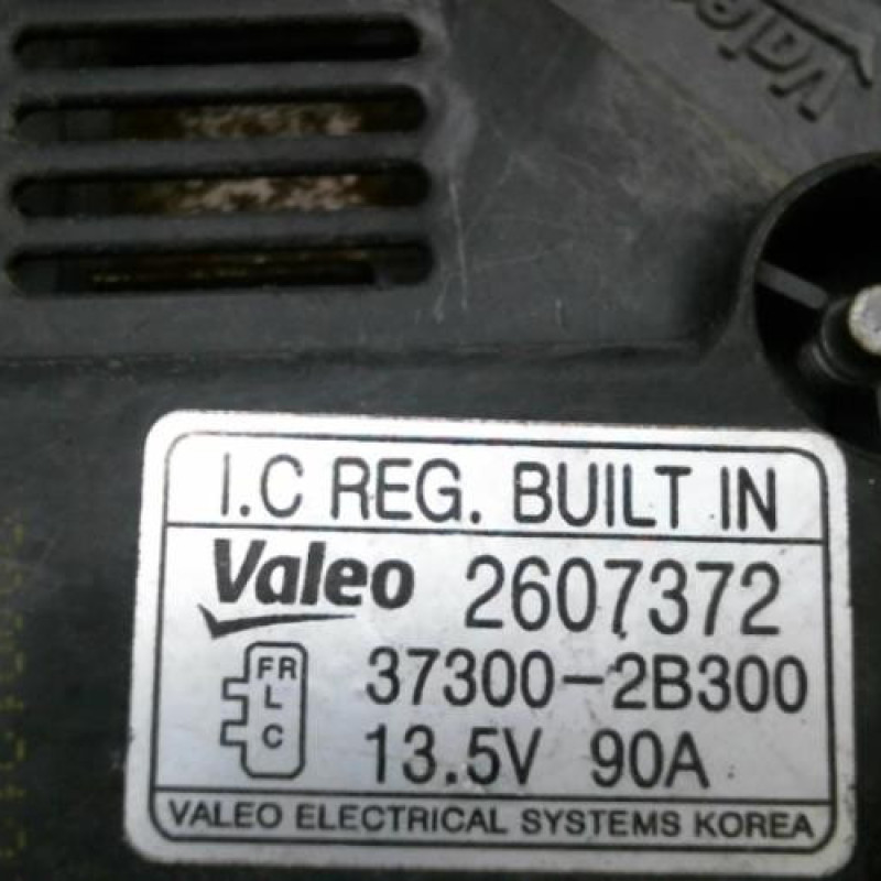 Alternateur KIA VENGA Photo n°3
