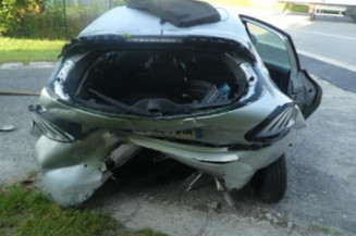 Leve vitre electrique avant droit PEUGEOT 208 1