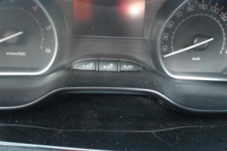 Leve vitre electrique avant droit PEUGEOT 208 1