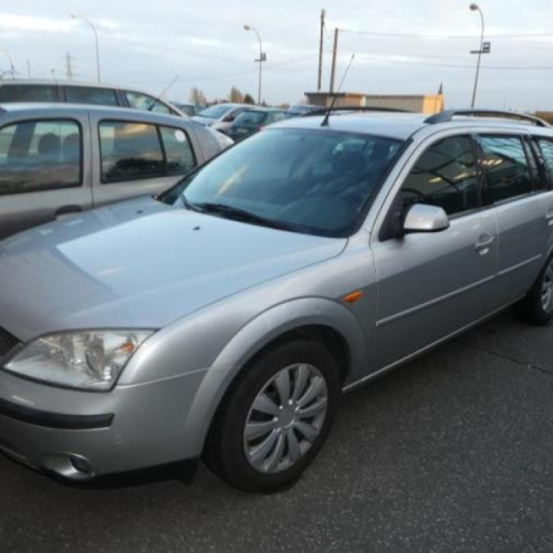 Pretensionneur de ceinture avant droit FORD MONDEO 2 Photo n°4
