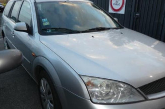 Pretensionneur de ceinture avant droit FORD MONDEO 2