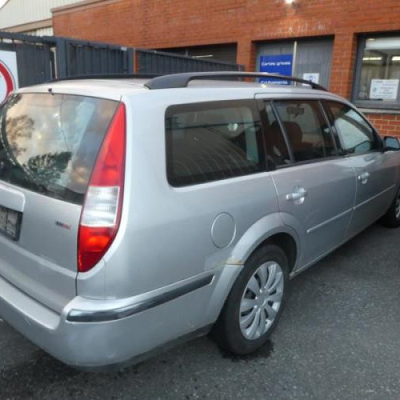 Pretensionneur de ceinture avant droit FORD MONDEO 2 Photo n°6