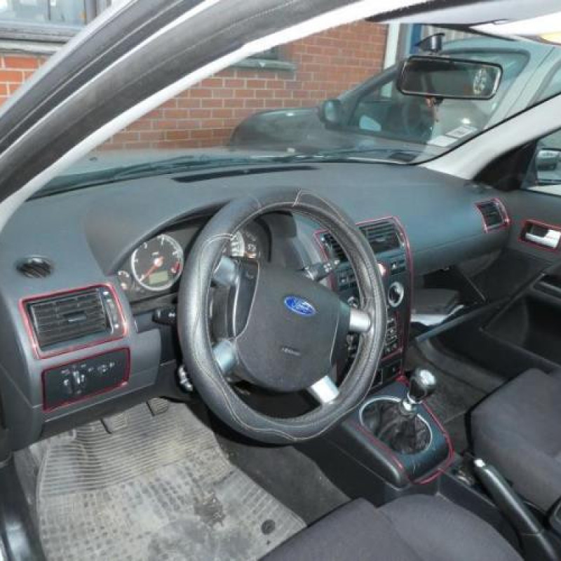 Pretensionneur de ceinture avant droit FORD MONDEO 2 Photo n°8