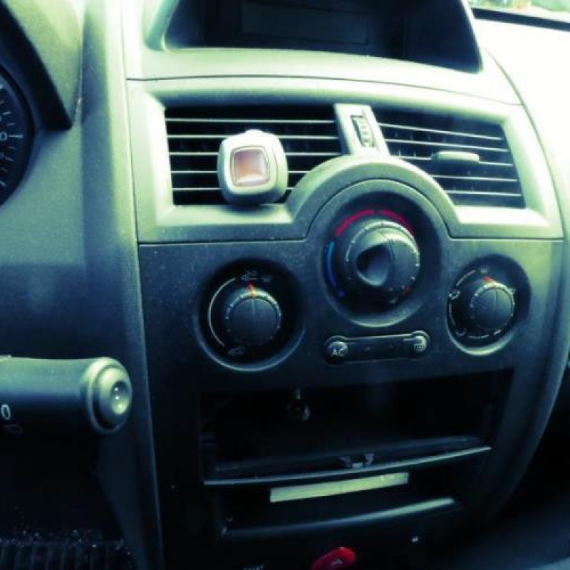 Porte avant droit RENAULT MEGANE 2 Photo n°13
