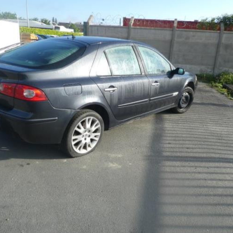Compresseur clim RENAULT LAGUNA 2 Photo n°5