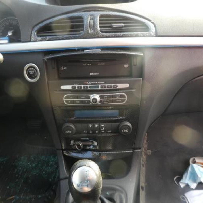 Compresseur clim RENAULT LAGUNA 2 Photo n°10