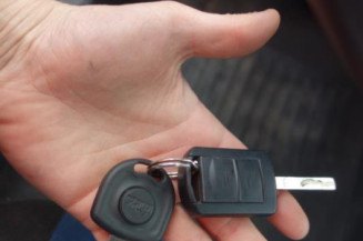 Interrupteur de leve vitre avant gauche OPEL MERIVA A