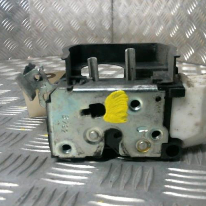 Serrure avant droit FIAT MULTIPLA Photo n°1