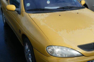 Porte avant droit RENAULT MEGANE 1