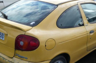 Porte avant droit RENAULT MEGANE 1