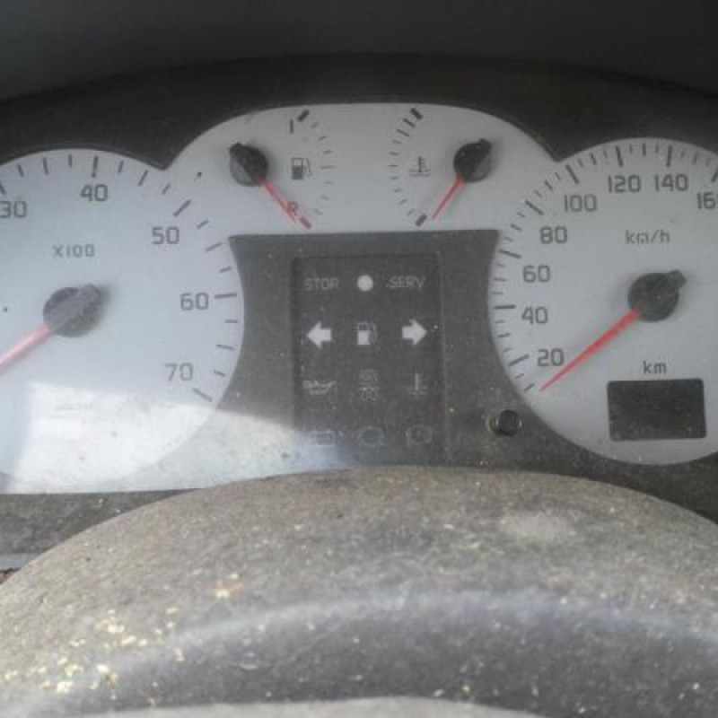 Porte avant droit RENAULT MEGANE 1 Photo n°13