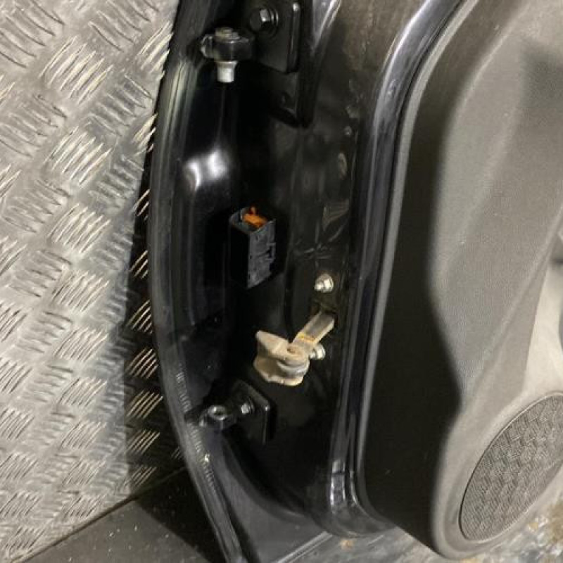 Porte avant droit OPEL CORSA D Photo n°5