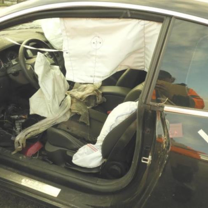 Malle/Hayon arriere RENAULT LAGUNA 3 Photo n°7