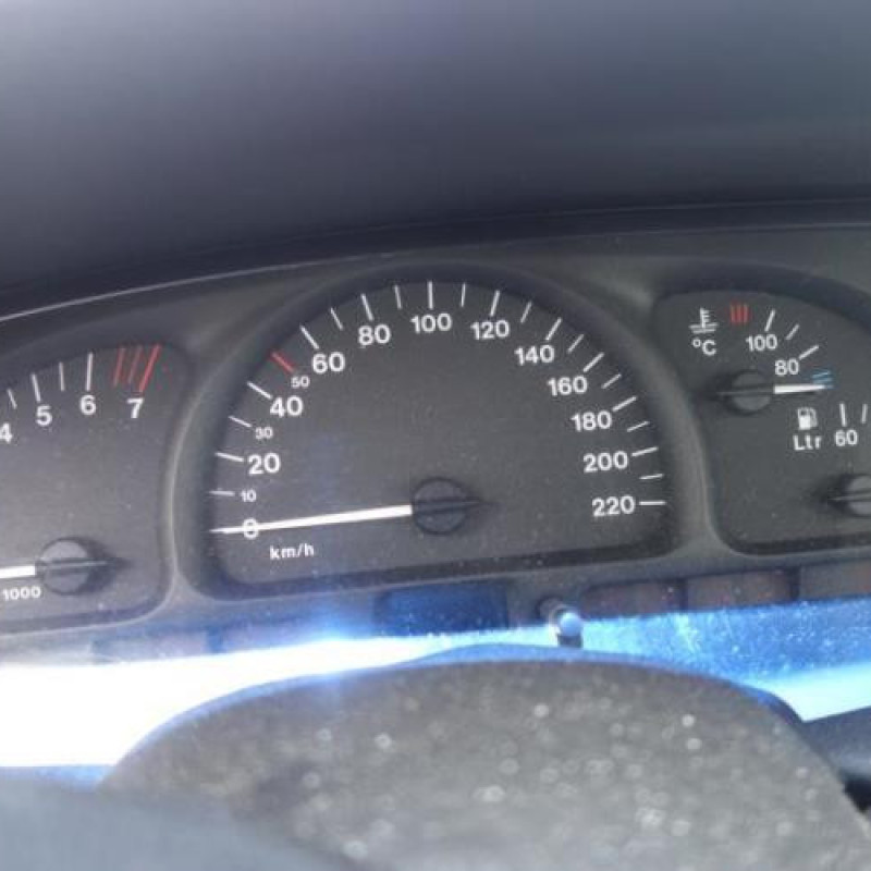 Capot OPEL VECTRA B Photo n°11
