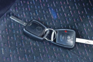 Capot OPEL VECTRA B