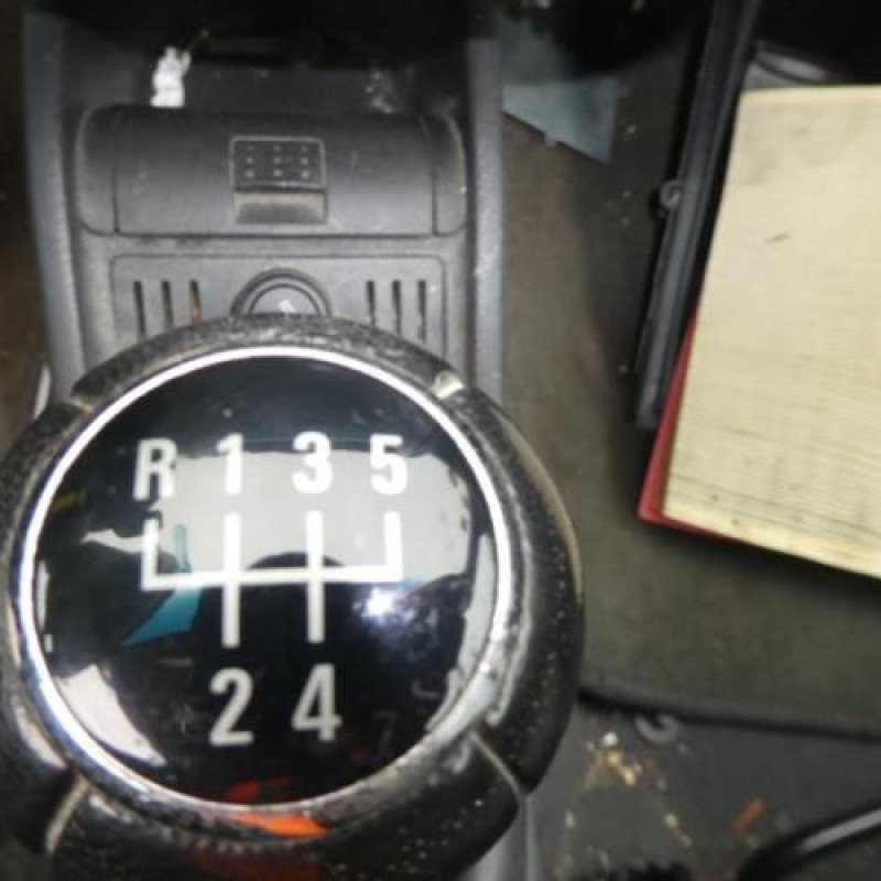 Leve vitre electrique avant gauche OPEL CORSA C Photo n°8