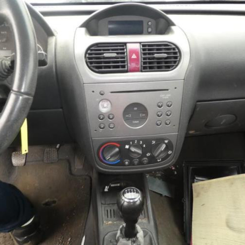 Leve vitre electrique avant gauche OPEL CORSA C Photo n°10