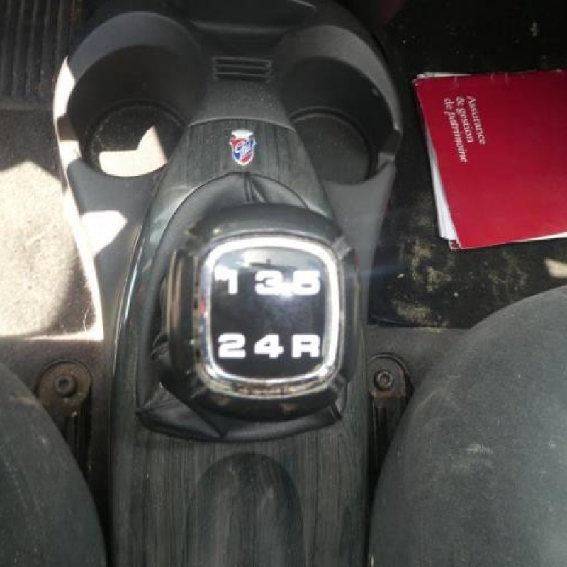 Calandre FORD FOCUS 1 Photo n°7