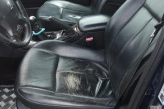 Pare choc arriere PEUGEOT 607