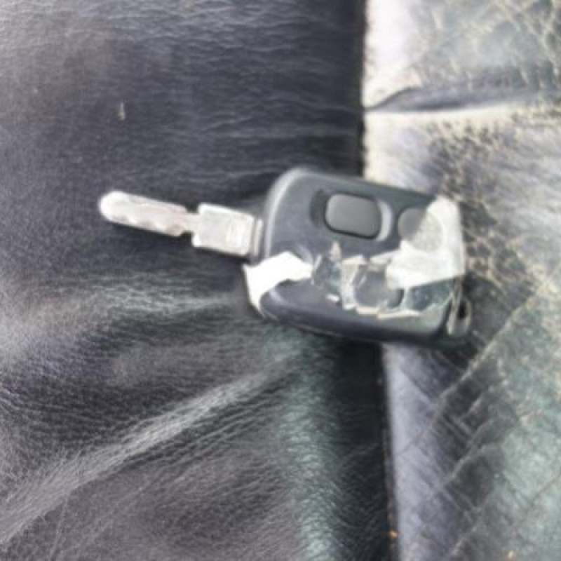 Pare choc arriere PEUGEOT 607 Photo n°19