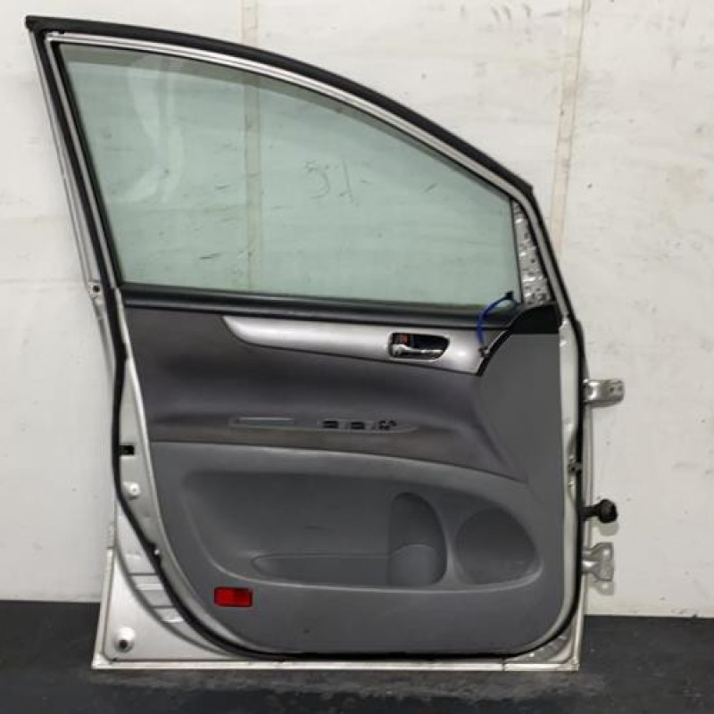 Porte avant gauche TOYOTA AVENSIS VERSO Photo n°3