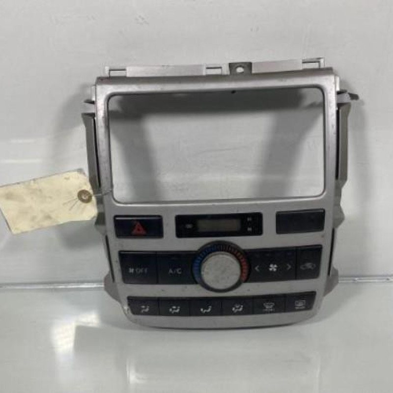 Commande chauffage TOYOTA AVENSIS VERSO Photo n°1
