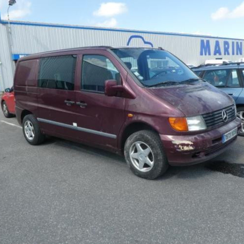 Capot MERCEDES VITO 638 Photo n°4