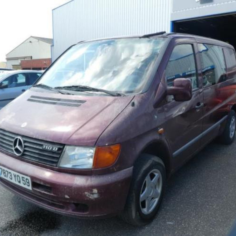 Capot MERCEDES VITO 638 Photo n°5