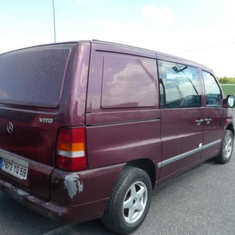 Capot MERCEDES VITO 638 Photo n°6