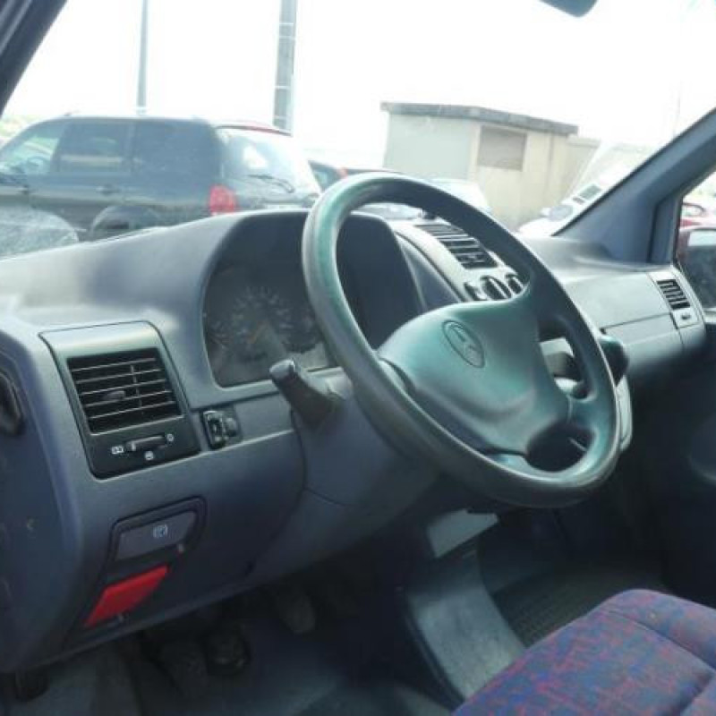 Capot MERCEDES VITO 638 Photo n°8