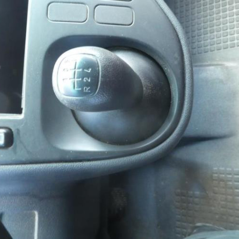 Capot MERCEDES VITO 638 Photo n°10