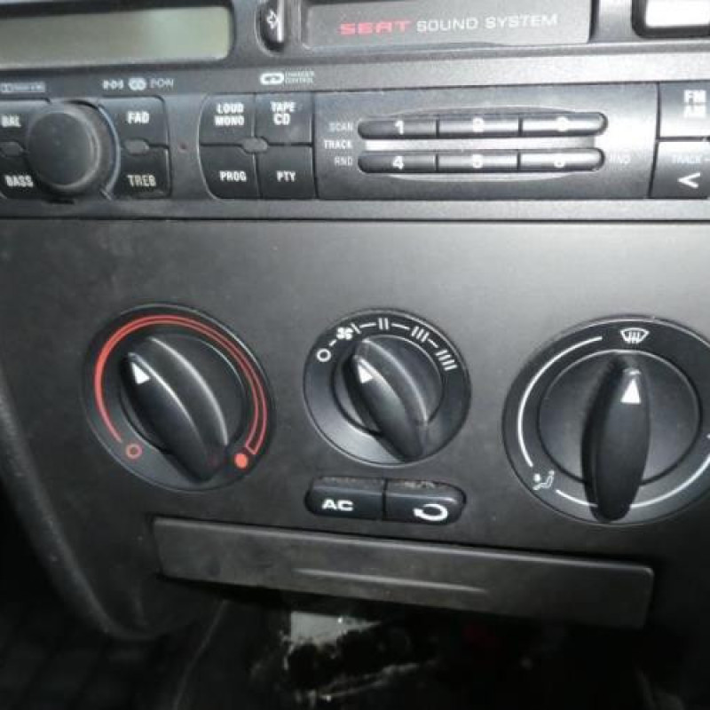 Porte arriere gauche SEAT LEON 1 Photo n°8