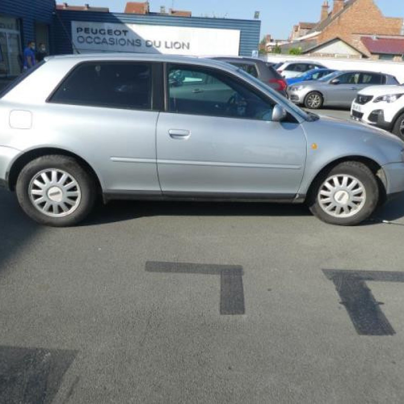 Pare soleil droit AUDI A3 1 Photo n°4