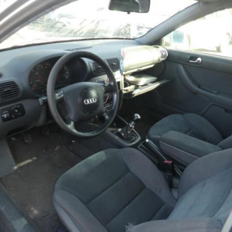 Pare soleil droit AUDI A3 1 Photo n°7