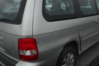 Malle/Hayon arriere KIA CARNIVAL 1