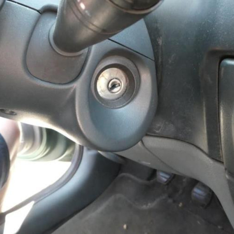 Moteur essuie glace arriere RENAULT MEGANE 1 Photo n°11