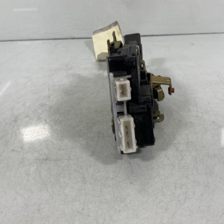 Serrure avant droit PEUGEOT 605