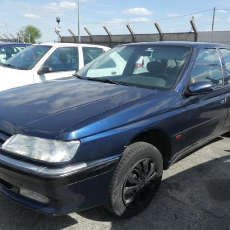 Serrure avant droit PEUGEOT 605 Photo n°4