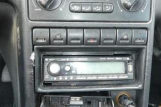 Serrure avant droit PEUGEOT 605