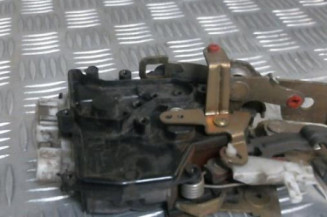 Serrure avant gauche PEUGEOT 605
